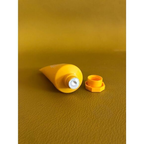 5/$15 SALE New Dr. Botanicals Gr Cleanser Grapefruit & Watermelon 30ML - Picture 4 of 4